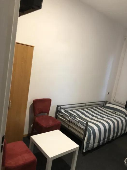 Hostel Leszno Ul.Uslugowa エクステリア 写真